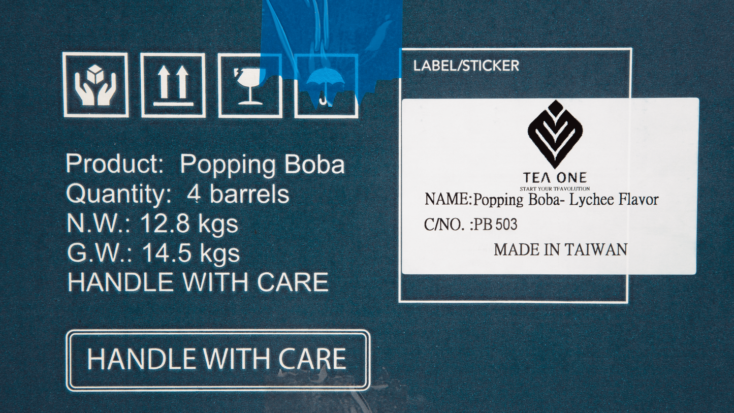 Close-up of TEA ONE Lychee Popping Boba carton label – flavor, quantity and weight information.