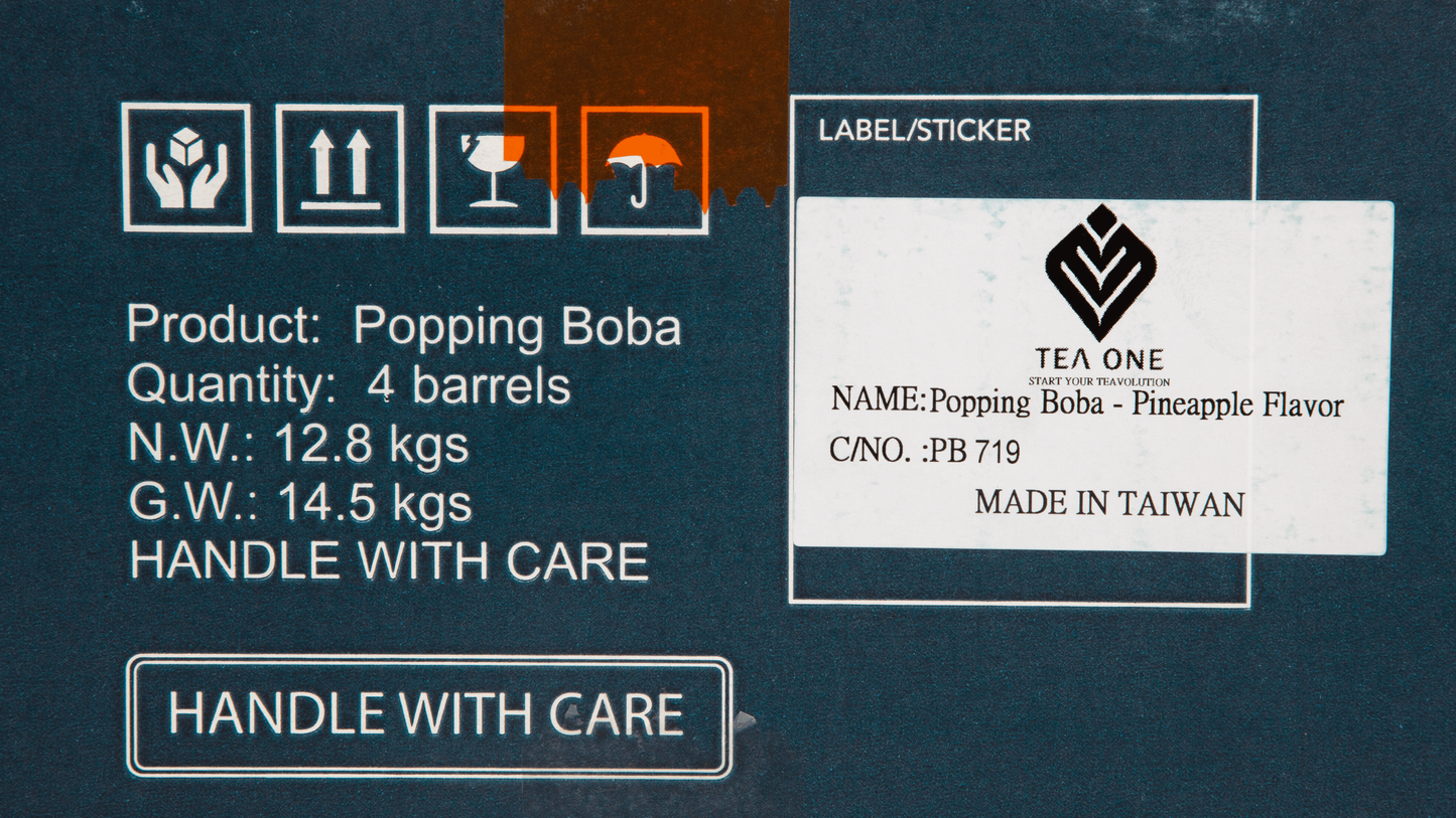 Close-up of TEA ONE Pineapple Popping Boba carton label – flavor, quantity and weight information.