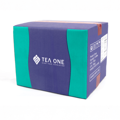 Carton containing 6 bottles of TEA ONE Strawberry Syrup (6 × 2.5 kg) for bulk orders.