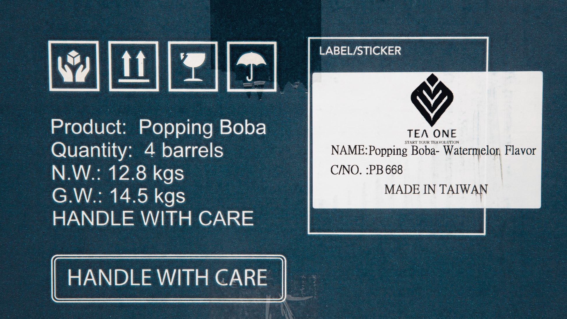 Close-up of TEA ONE Watermelon Popping Boba carton label – flavor, quantity and weight information.